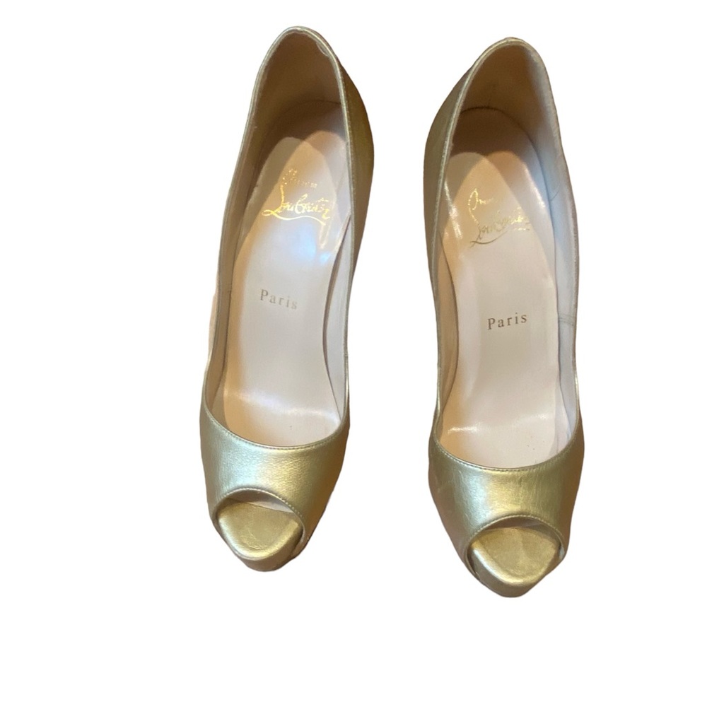 Authentic Christian Louboutin  Very Prive Gold Peep Toe Platform Pumps Stiletto